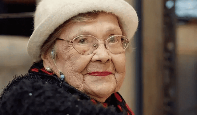 Muazzez İlmiye Çığ’ın cenazesi Mersin’de toprağa verildi