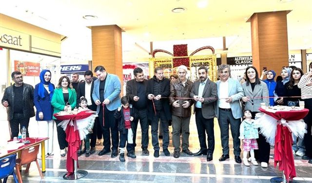 "Eğitici Materyaller ve Sanat Çalışmaları Sergisi" açıldı