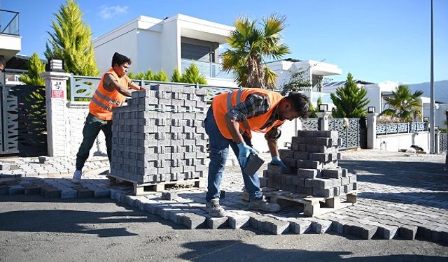 Kuşadası Belediyesi’nden Soğucak’ta yol yapım çalışması