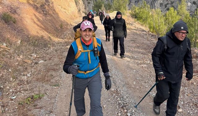 Tavşanlı'dan Eğrigöz Kalesi'nde doğa yürüyüşü