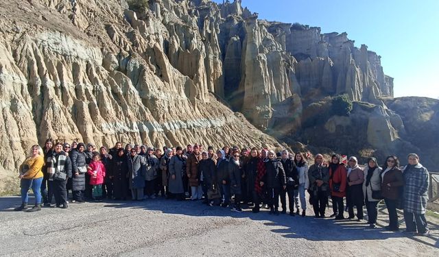 Manisalı kadınlar Kula'yı gezdi