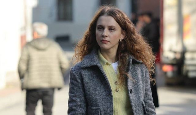 Uyuşturucu soruşturmasına hakkında gözaltına kararı olan Ahsen Eroğlu İstanbul'a dönüyor!