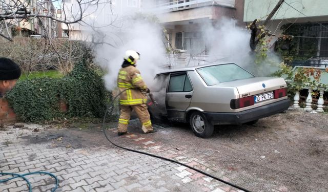 Havran’da araç yangınına ekipler hızla müdahale etti