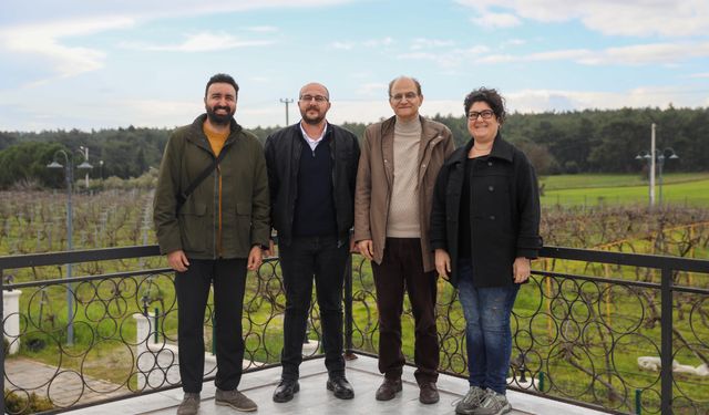 İzmir Buca’nın Lezzetli Razakı Üzümü Coğrafi İşarete talip!