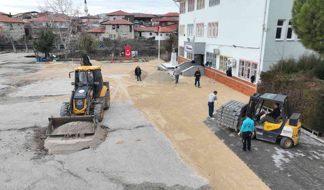 Manisa Büyükşehir ve Kula Belediyesi'nden okul yollarına düzenleme