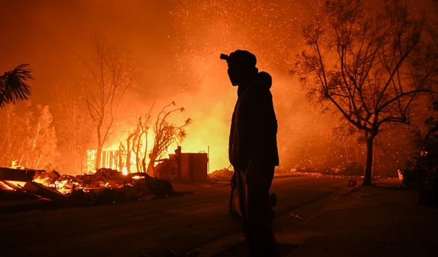 Los Angeles'taki yangın krizinde uydu teknolojisi ile 'iletişim' kurtarıldı!