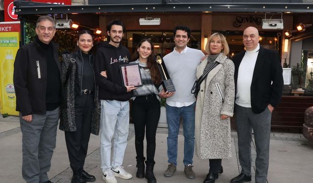 İzmir'in ünlü pastanesine "Altın Kaşık Ödülü"