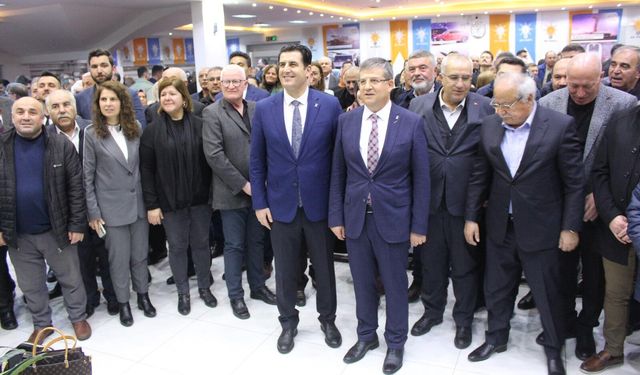 AK Parti Denizli İl Başkanlığı'nda bayrak değişimi!