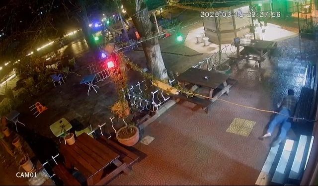 Bursa'da kahvehane baskını kamerada: Meclis üyesi adayı hayatını kaybetti