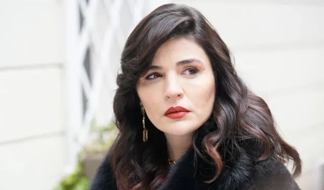 Gonca Vuslateri '5 bin TL' ödediği kirazın fiyatına isyan etti!