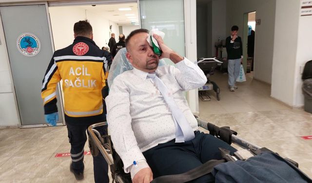Okulda dehşet anları: Eski öğrenciden nöbetçi öğretmene bıçaklı saldırı!