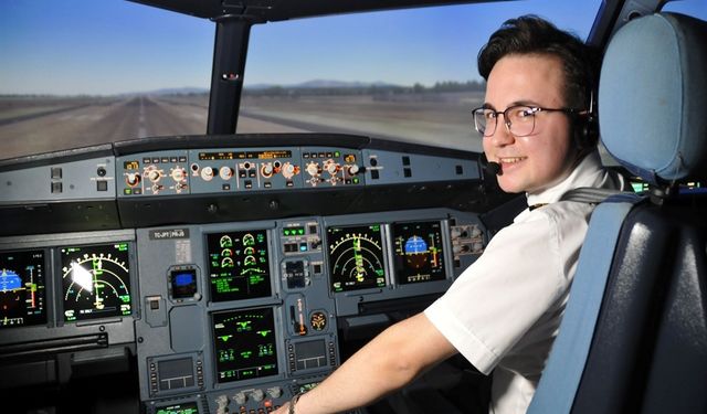 Kutay Karaman: 17 yaşında pilot, THY'nin genç yıldızı