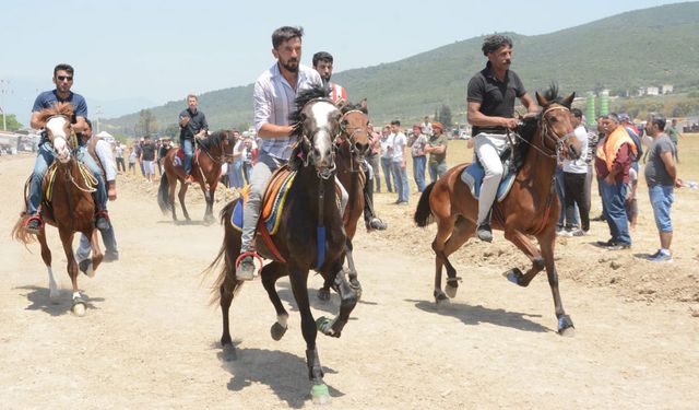3 yıllık hasret bitiyor! Torbalı'da geleneksel rahvan at yarışları için geri sayım başladı