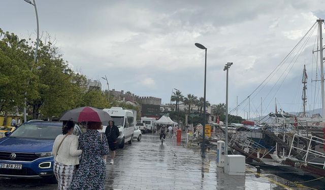 Marmaris’te bahar yağmuru: Tatil keyfi kazalarla gölgelendi