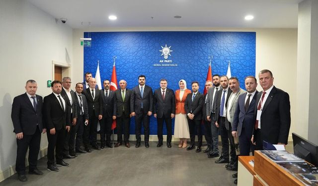 AK Parti İzmir teşkilatı Genel Merkez'de: Siyasi strateji belirlendi!