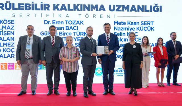 Zeyrek’ten sürdürülebilirlik sözü: “Bu zirve bir başlangıçtır”