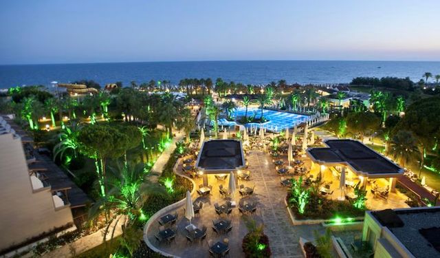 Antalya Crystal Tat Beach yorumları nasıl? Deneyim ve değerlendirmeler
