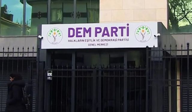 Siyaset Bilimci Gülsunar süreci yorumladı: DEM Parti'nin lideri Öcalan olacak!