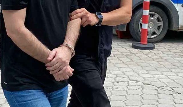 İzmir merkezli FETÖ operasyonunda 13 tutuklama!