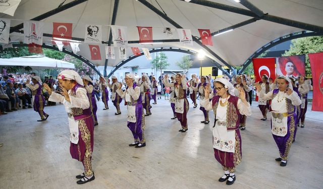 İzmir Karşıyaka'da yazın ilk şenliği gerçekleşti!