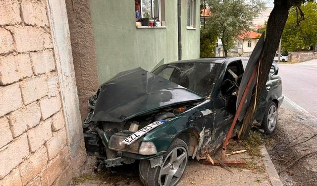 Kütahya'da ehliyetsiz sürücünün kaçışı hastanede bitti!