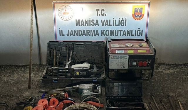 Manisa Akhisar'da kaçak kazı yapan şüpheliler yakalandı