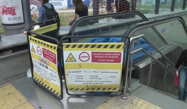 Metroda yürüyen merdivende korku dolu anlar: Basamaklar kırıldı!