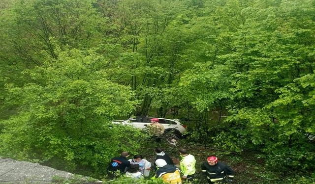 İnegöl’de feci kaza: Cip ormana uçtu, 1 ölü 3 yaralı