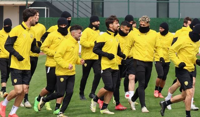 Şampiyon Aliağa FK'da şok ayrılıklar! Altı yıldızla yollar ayrıldı!