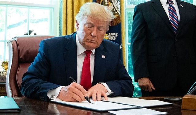 Trump, 'İnternetten Kaldır Yasası'nı imzaladı!