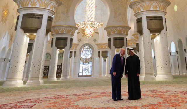 Trump'tan bir ilk: Cami ziyareti yaptı!