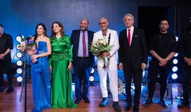 Atina-Ankara gerginliğine müzik molası