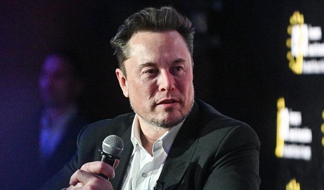 Elon Musk'tan 'robotaksi' için kritik açıklama: Tarih verdi!