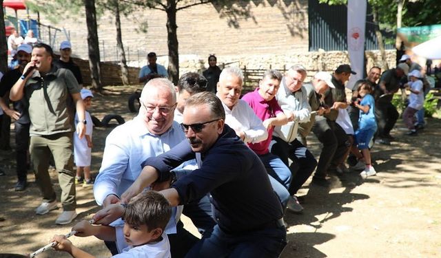 Kazdağları’nda Babalar Günü buluşması: Doğa kampına yoğun ilgi
