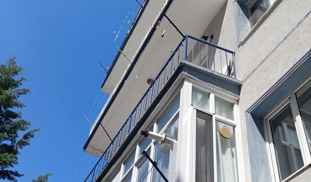 Anahtar yüzünden balkon çıkışı kabusa döndü: Genç kadın ağır yaralandı