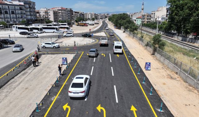Manisa'da 18 yıllık Cider Yolu sorunu çözüme kavuşuyor: İlk etap trafiğe açıldı!