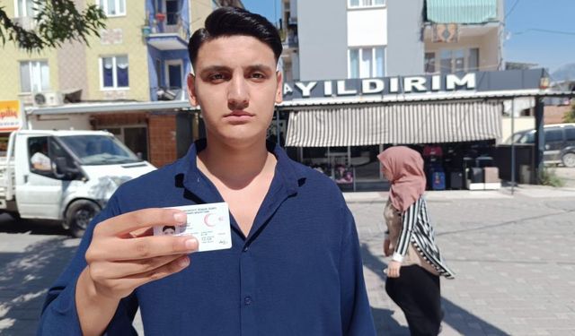 Başkan değil, taraftar: Manisa’da Galatasaraylı Aziz Yıldırım şaşırtıyor!