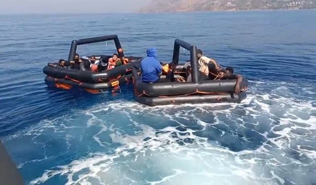 Ayvacık'ta geri itilen göçmenleri Türk ekipleri kurtardı!