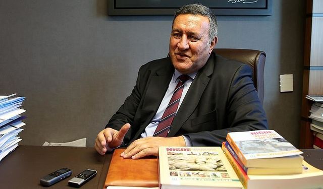 CHP'li Ömer Fethi Gürer: Son beş yılda 20 bin yabancı öğrenciye burs verildi