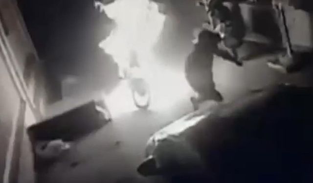 Çanakkale’de eski eşin talimatıyla motosiklet kundaklama: 3 şüpheli tutuklandı!