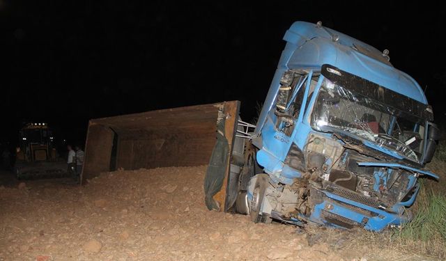 Kula’da feci kaza: Kamyonun çarptığı traktör sürücüsü hayatını kaybetti