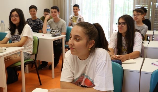 Manisa MABEM'den LGS'de tarihi başarı: Türkiye birincisi çıktı!