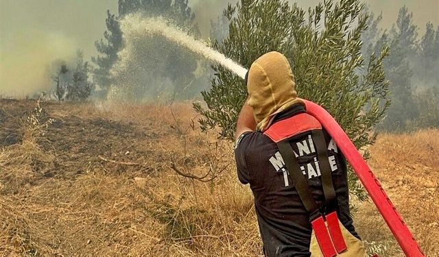 Manisa’da 20 saatlik yangın mücadelesi sonuç verdi!