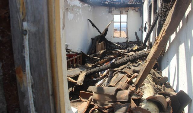 Çanakkale yangınında mucize: Kül olan evden yanmadan çıkanlar şaşkınlık yarattı!