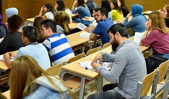 Son iki yılda binlerce öğrenci 'geçim sıkıntısı' nedeniyle üniversiteyi bıraktı!