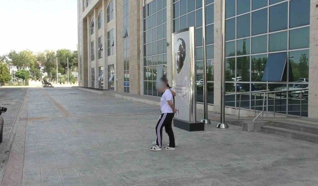 Otobüsün bagajında 28 bin sentetik ecza ele geçirildi