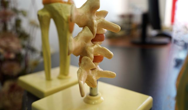 Çocuklarda ağır çanta kullanımına dikkat! Bu sorunlara yol açabilir...