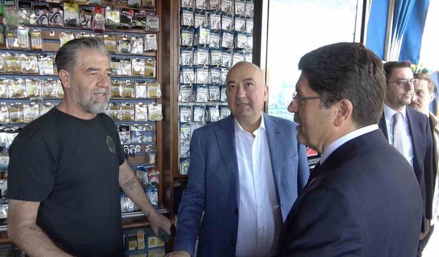 Bakan Tunç, Çanakkale’de esnafı ziyaret etti