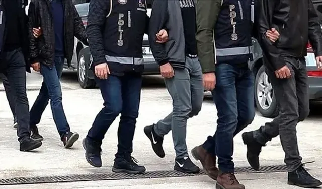 Jandarmadan tefeci baskını: 3 tutuklama, milyonluk senetler ortaya çıktı