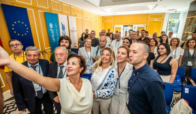 İzmir’de gazeteciler çocuk hakları için buluştu!